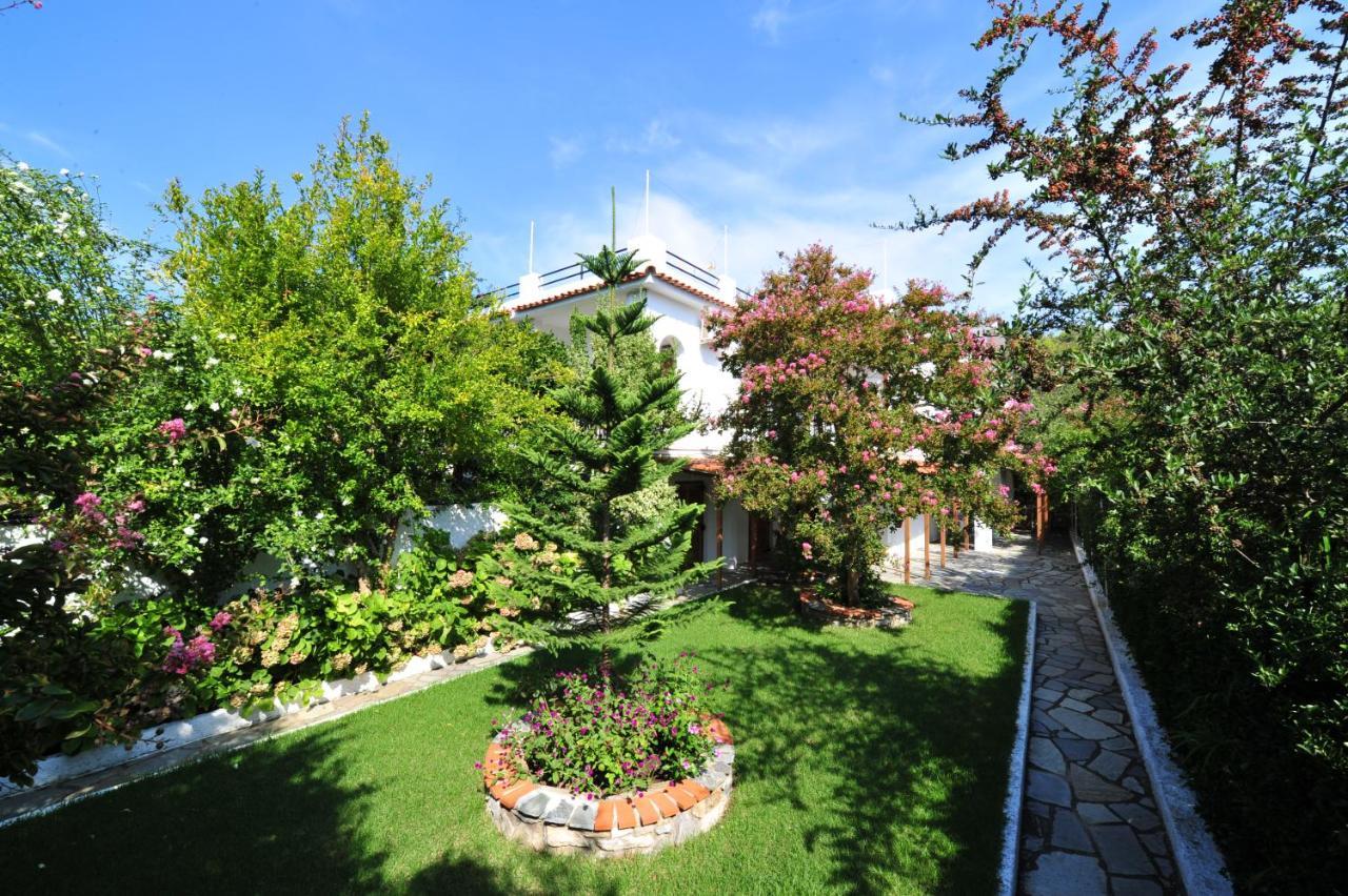 Dionisos And Apts Skiathos 公寓式飯店 *