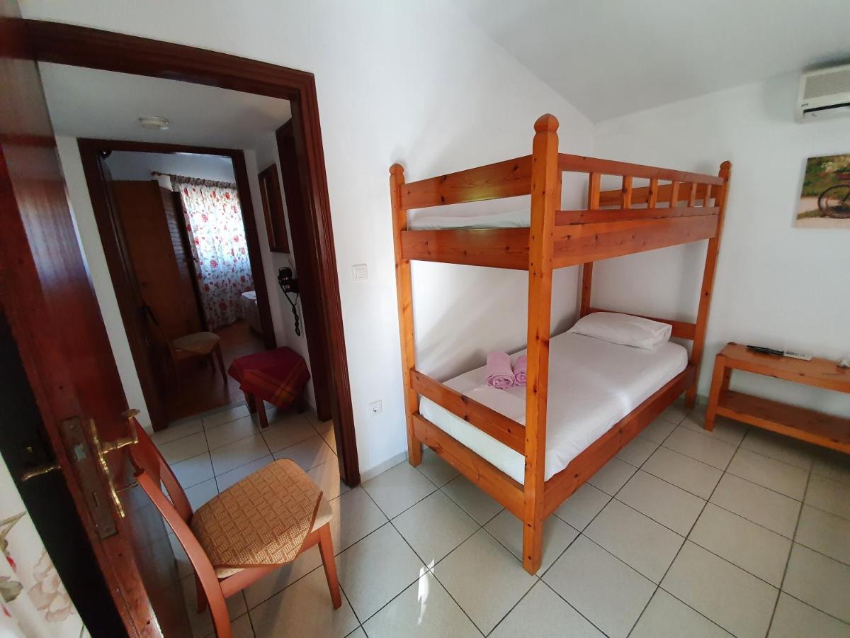 Dionisos And Apts Skiathos Aparthotel Koukounaries